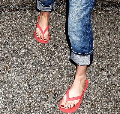 25P Megan fox legs feet