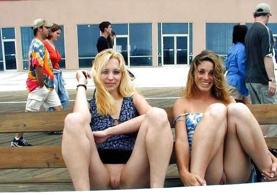21P Naked in Public #101