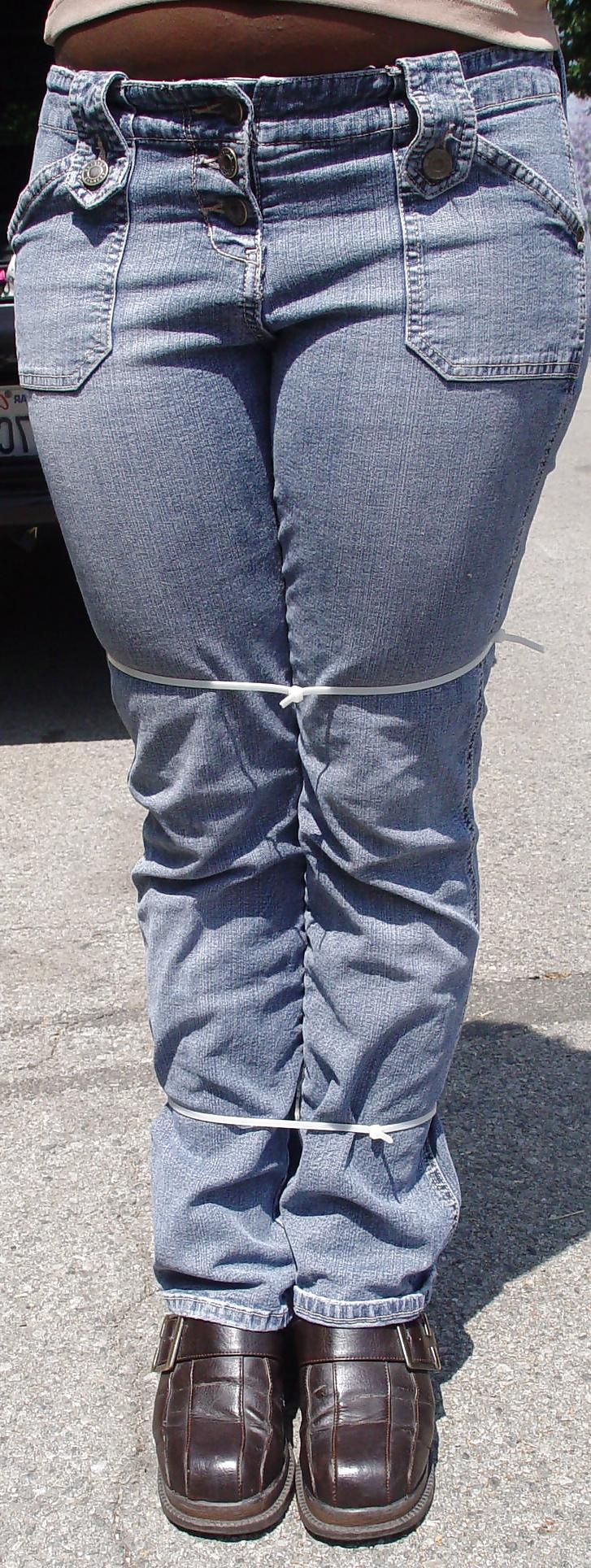 25P NUDE IN PUBLIC - Andrea