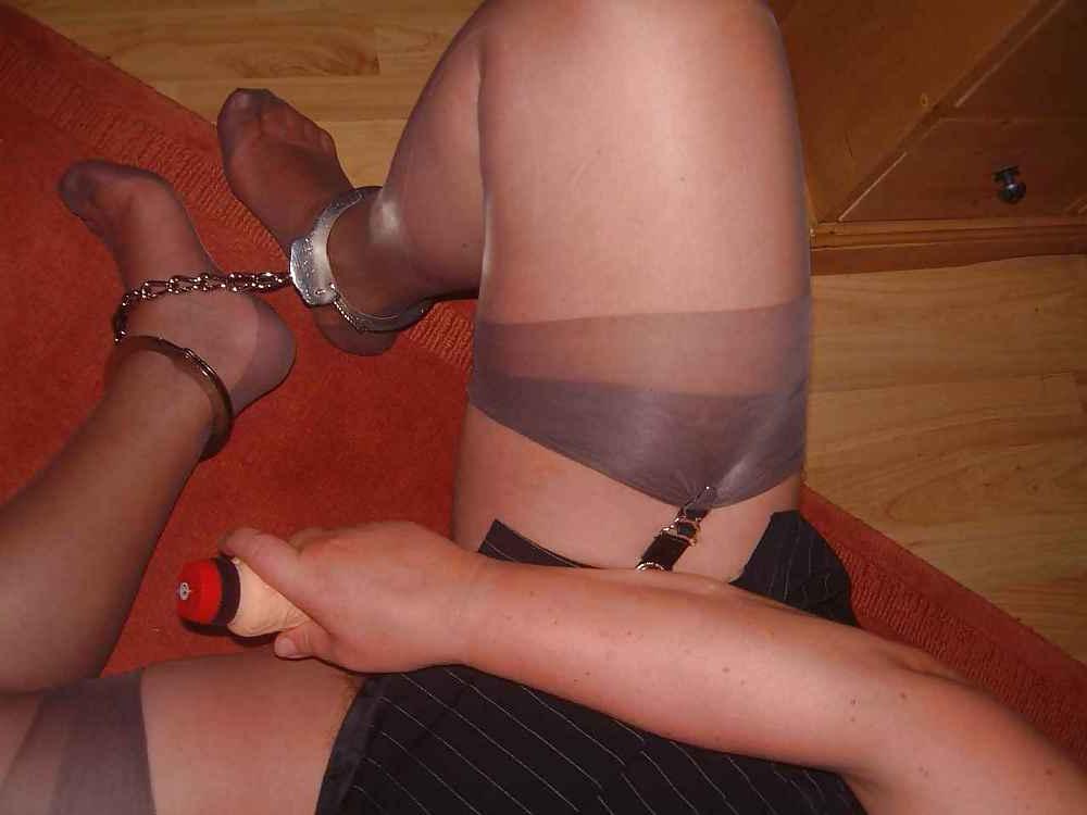 20P Her lovely legs and feet in nylons