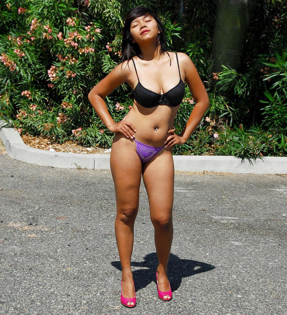 25P NUDE IN PUBLIC - Monica Lian Laigo