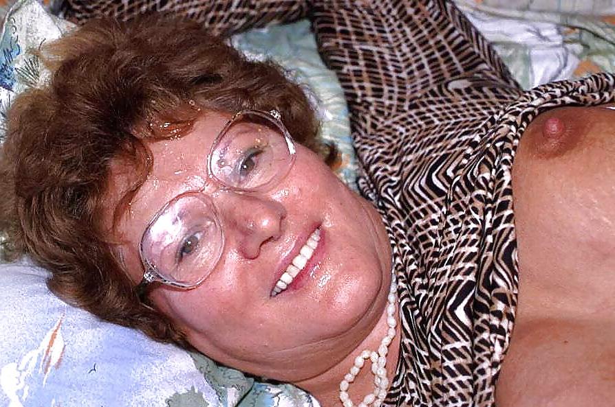 15P Granny with glasses II