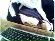 13P Arab bitch on cam