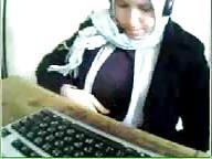 13P Arab bitch on cam