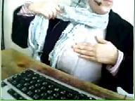 13P Arab bitch on cam