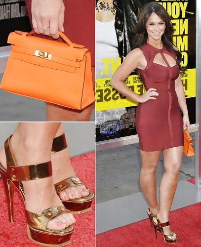 25P Jennifer love hewitt legs & feet