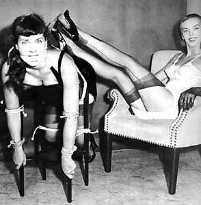 20P Pin Up Queen