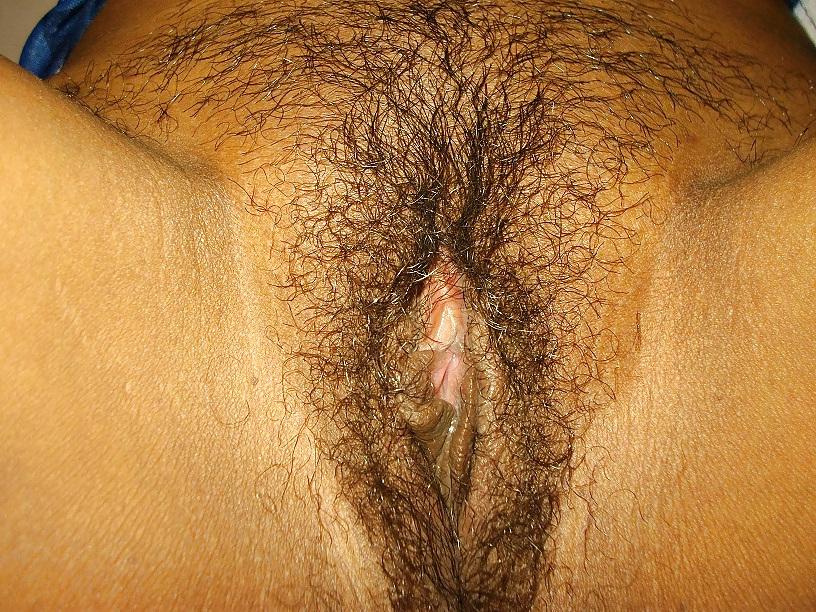 25P Gf's natural hairy pussy