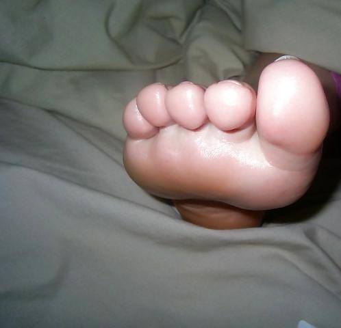 25P Sexy Feet