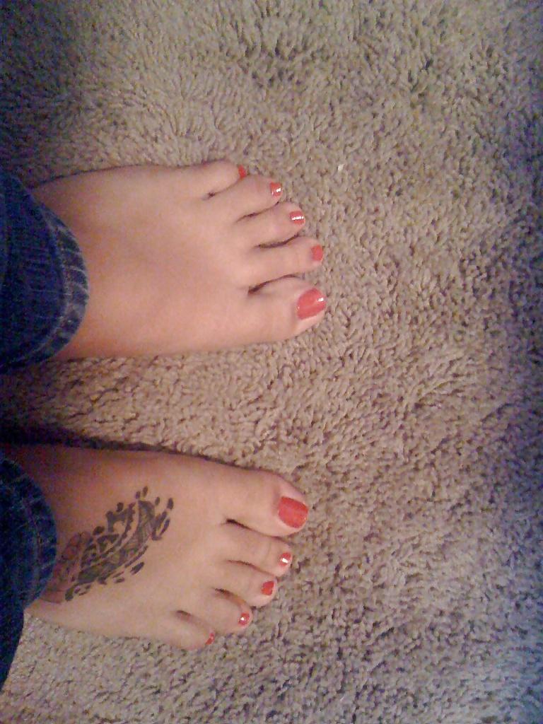 25P My ex feet pussy and white ankle socks