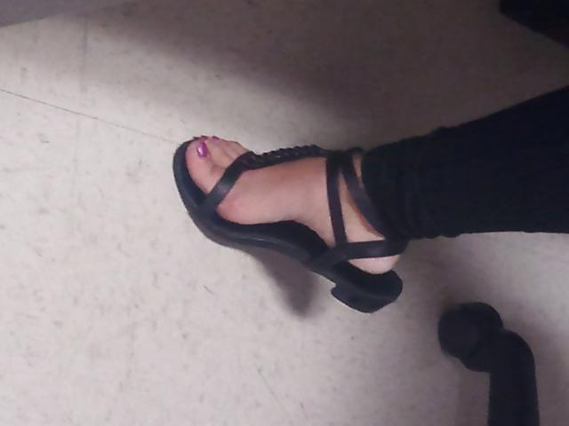 25P Sexy Coworkers Feet