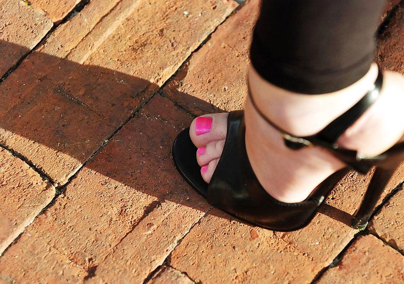 25P Sexy heels-hotter feet