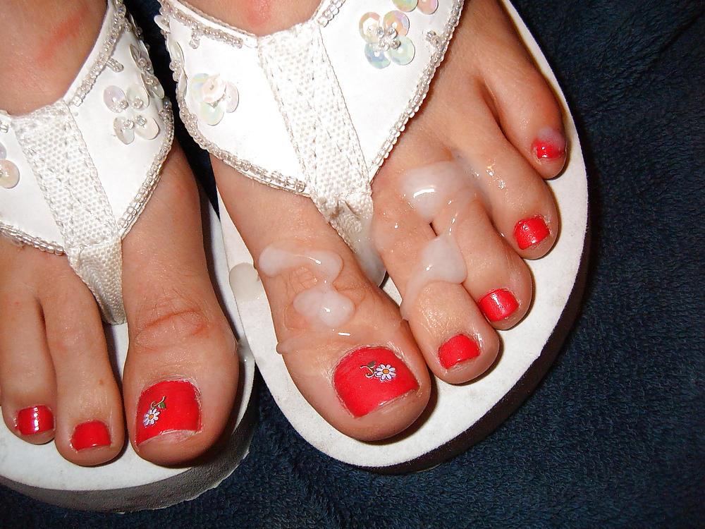 16P Cum feet and heels