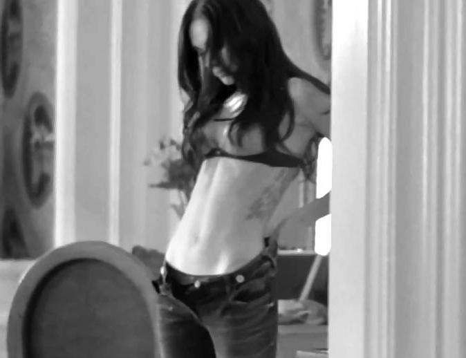 25P Topless real nipples  celebs 