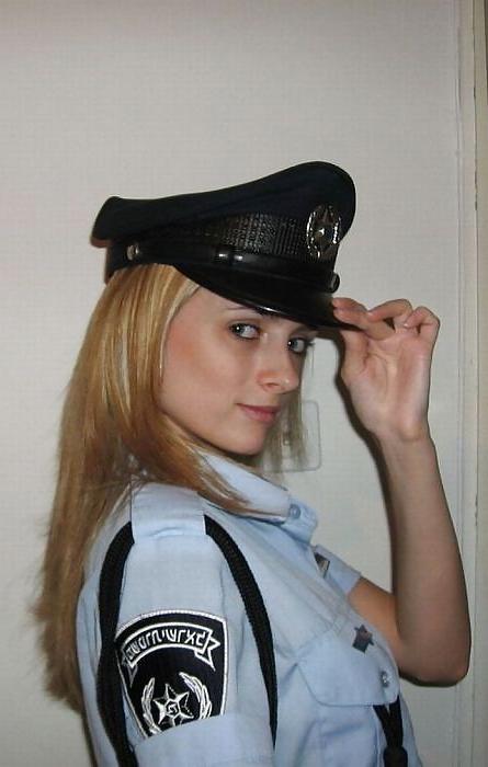 25P Sexy Female Police Officers From Around The World 