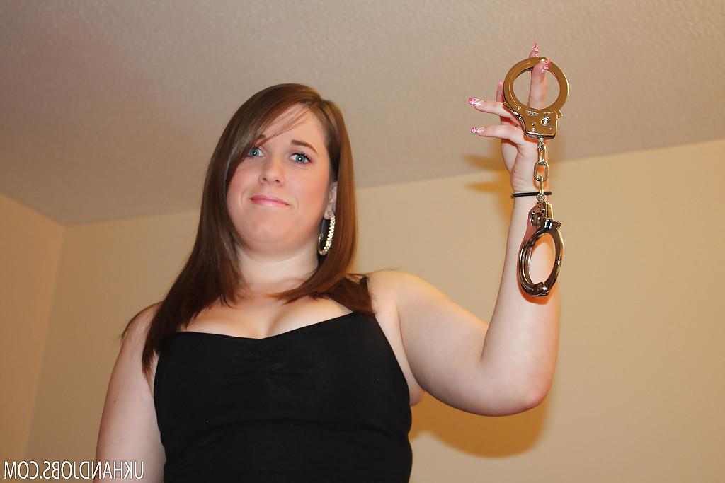 16P Chubby amateur chick with nice jugs slowly stripping off her clothes