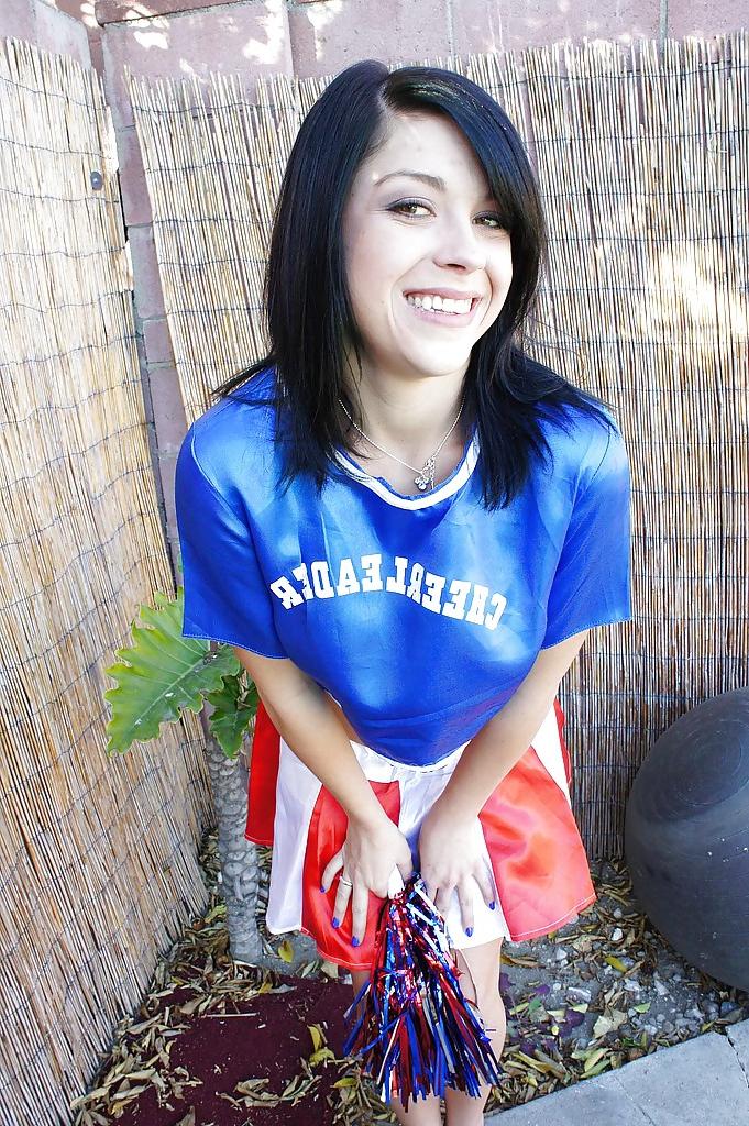 16P Brunette bitch with big tits Savannah undressing her ass and twat