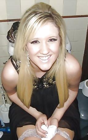 19P Toilet Girls