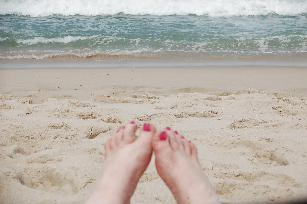 13P Ms Red White and Beautiful (feet)