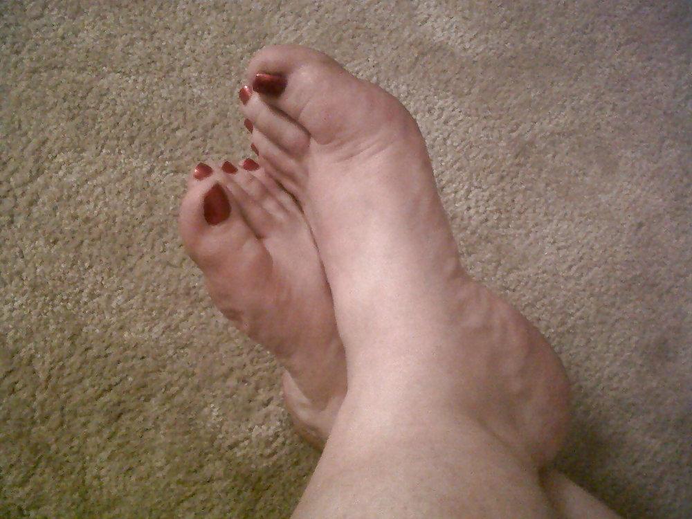 13P Ms Red White and Beautiful (feet)