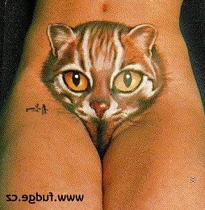6P The pussy literally is a piece of art