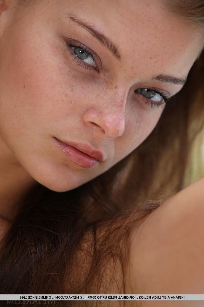 18P Solo girl Indiana A flaunting her cute face and hairy twat by the pool