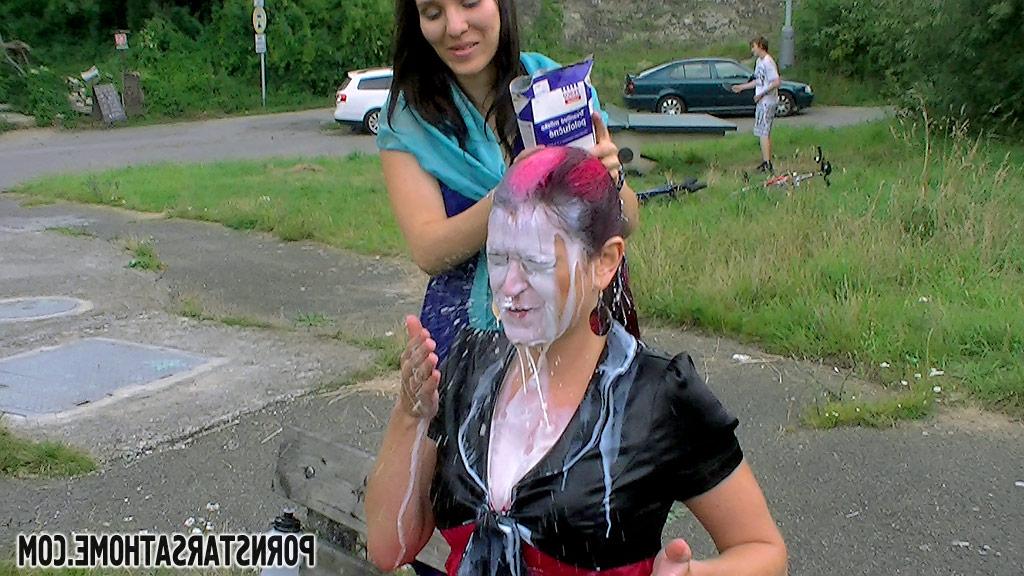 16P Stunning fetish babes having some wet fun in public place