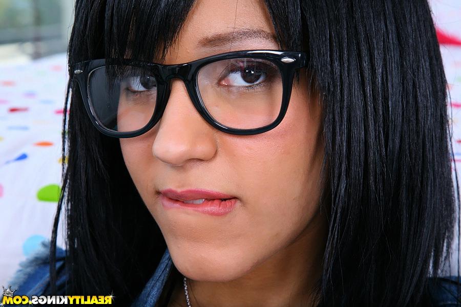 16P Young babe in glasses Tess Morgan exposing her hairy twat