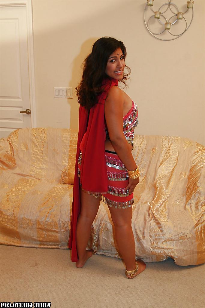 14P CHubby indian chick uncovering her nice jugs and shaggy pussy