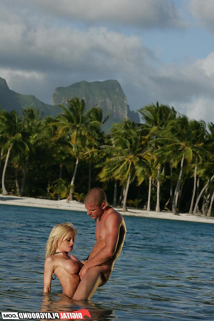 16P Jesse Jane was fucked pretty hard in her stunning juicy pussy