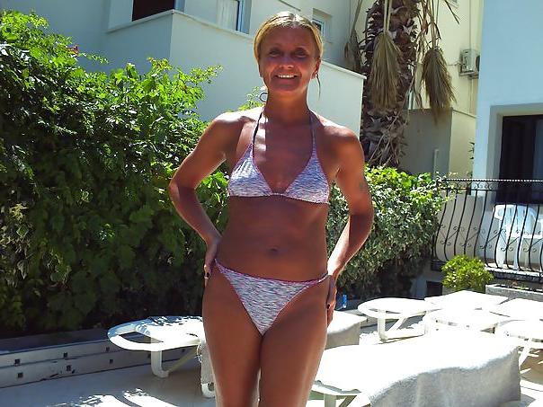 12P Very dfficult to get mrs helen pcs..horny bitch..