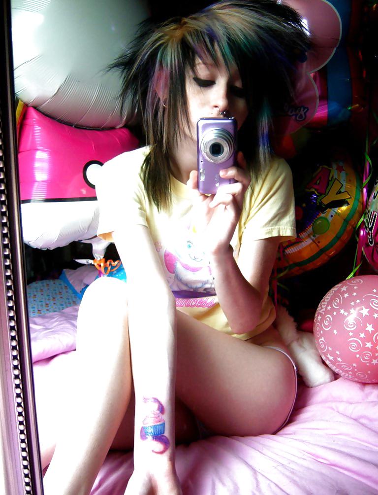 19P Cute emo (non porn)