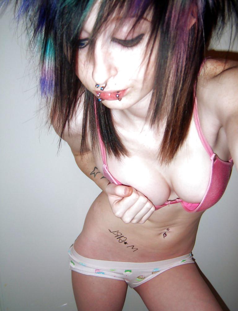 19P Cute emo (non porn)