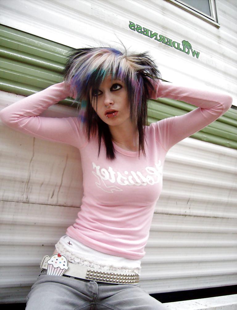 19P Cute emo (non porn)