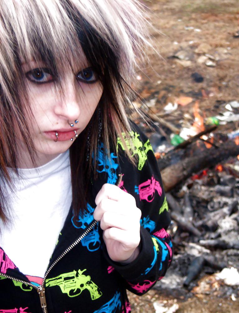 19P Cute emo (non porn)