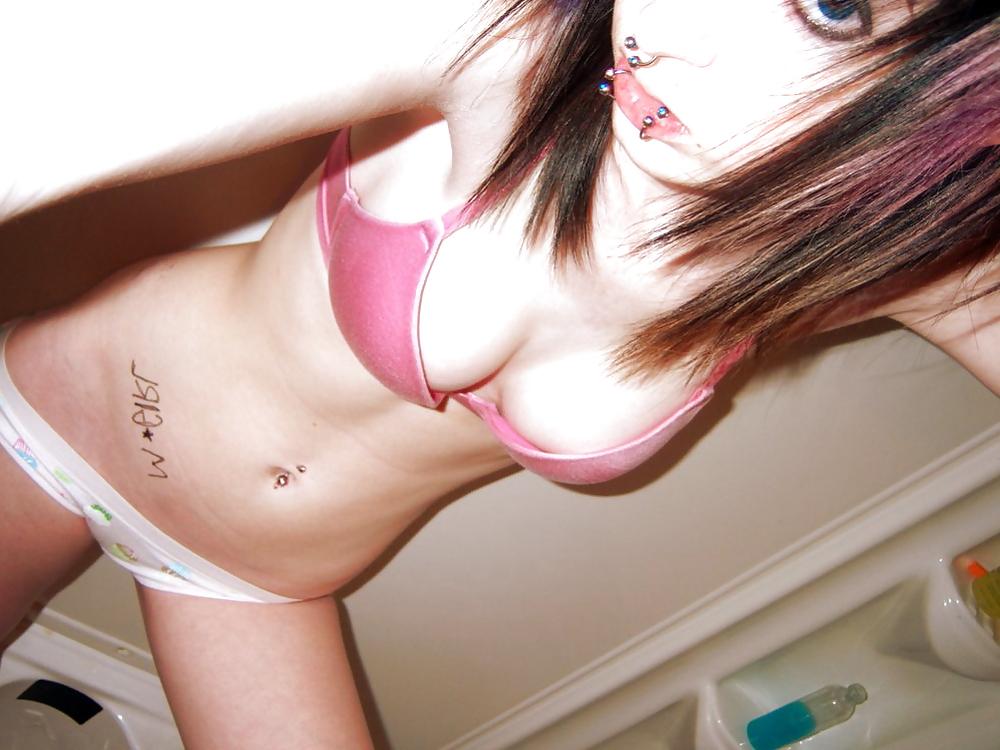 19P Cute emo (non porn)