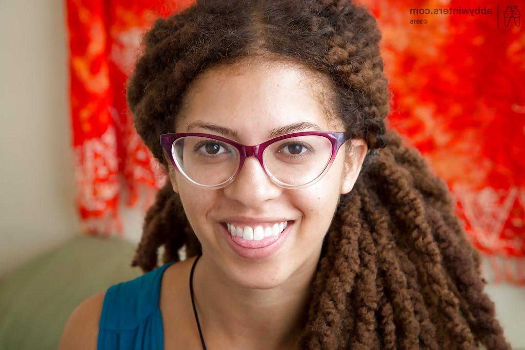16P First timer Christina keeps her glasses on for nude photo shoot
