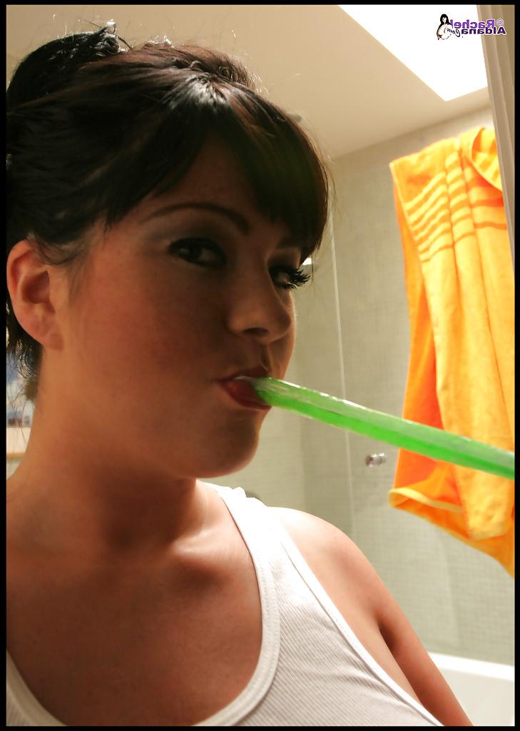 16P Plump girl Rachel Aldana gets in the shower to play with her hot tits