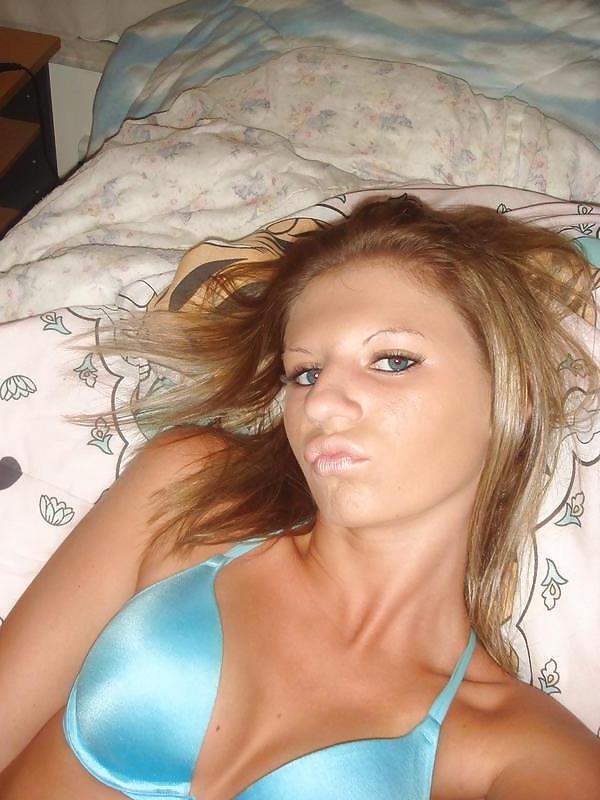 14P Nude & Kinky Girlfriends 