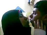 11P Arab bitch kissing boyfriend