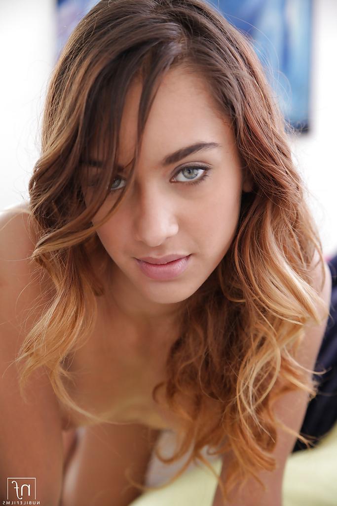 16P Teens Kendall Kayden and Uma Jolie are kissing very sensual!