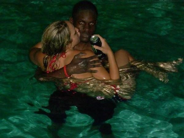 25P BIG BLACK COCK LOVERS 