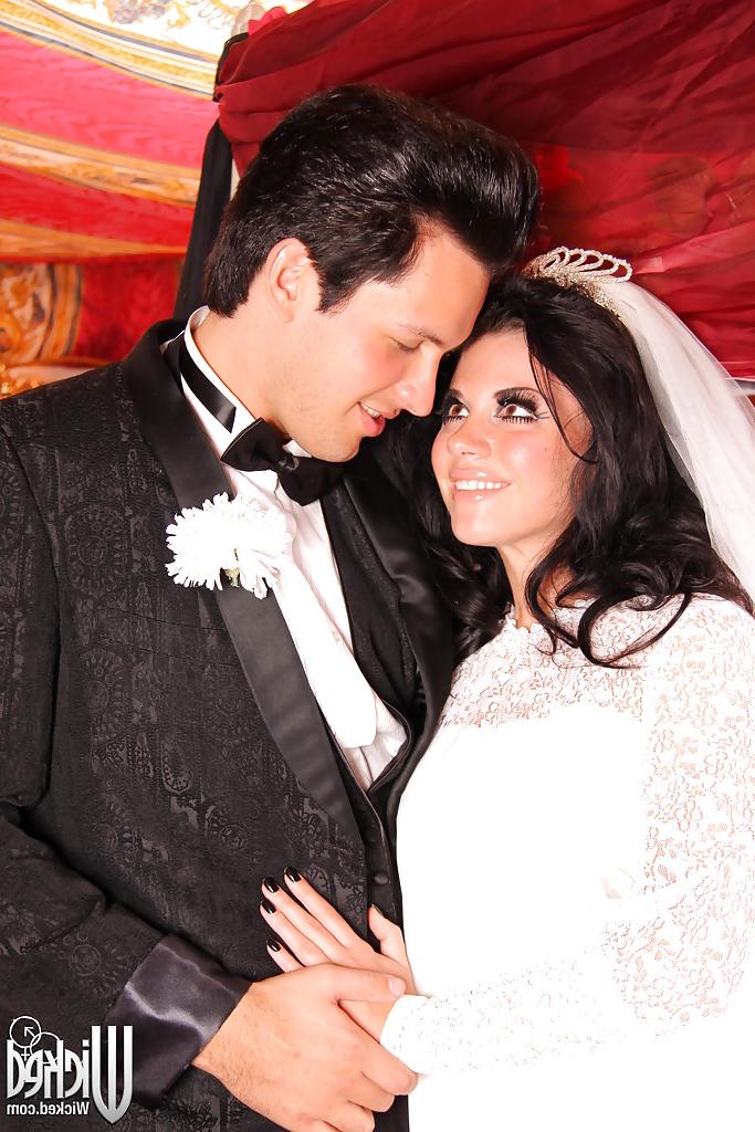 16P Slender bride Andy San Dimas fucks with her lover and swallows
