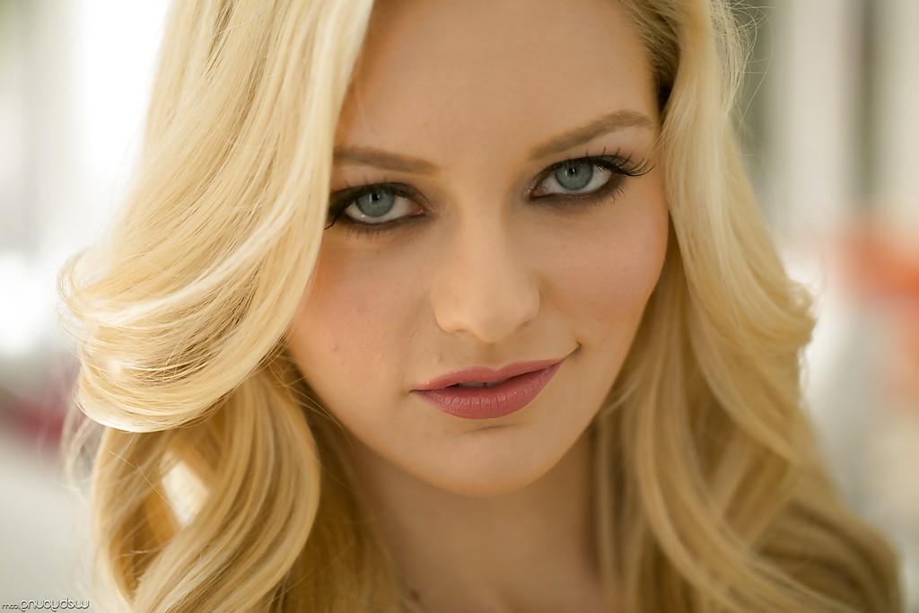 16P Blonde teenager Allie Rae unleashing large all natural boobs