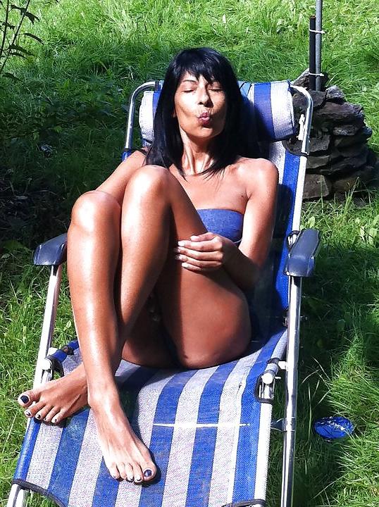 25P Bitch Milf 43yo - part two