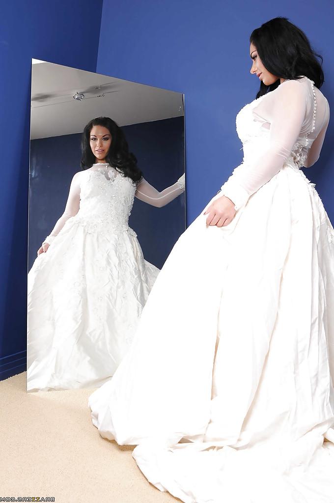 16P Steaming hot bride in stockings Bella Reese uncovering her gorgeous curves