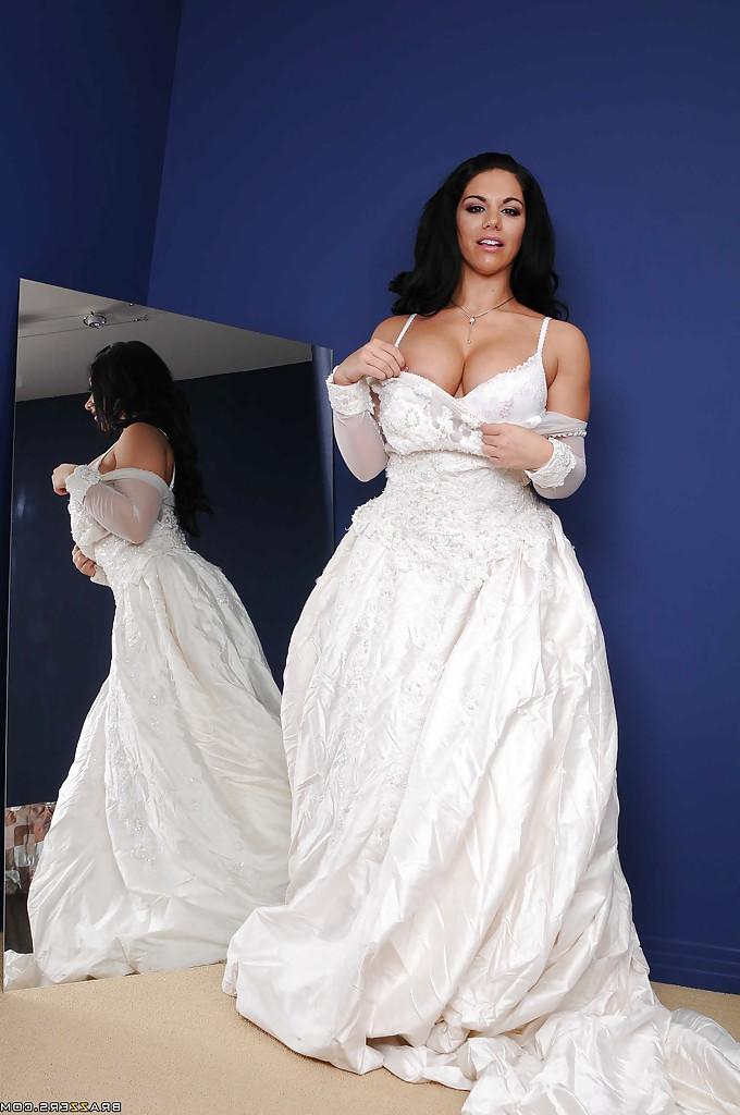 16P Steaming hot bride in stockings Bella Reese uncovering her gorgeous curves