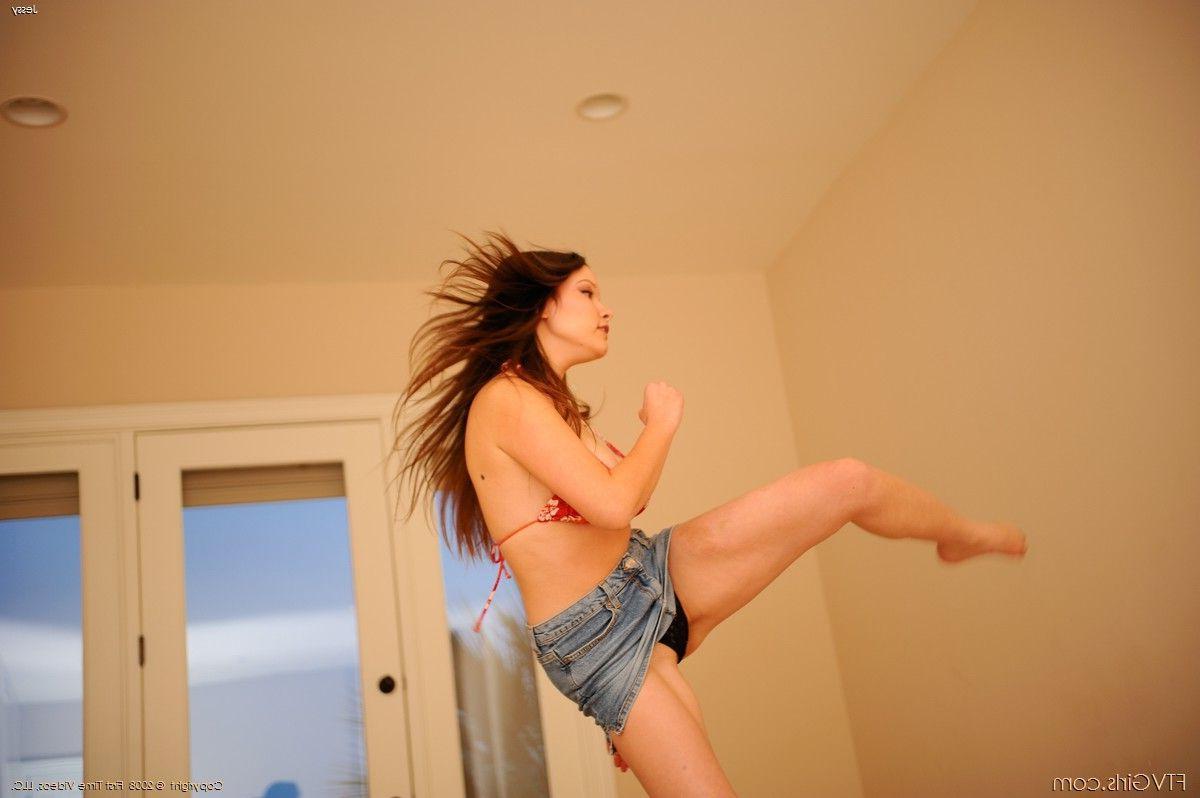 20P Pics of Jess getting kinky with Alison Angel