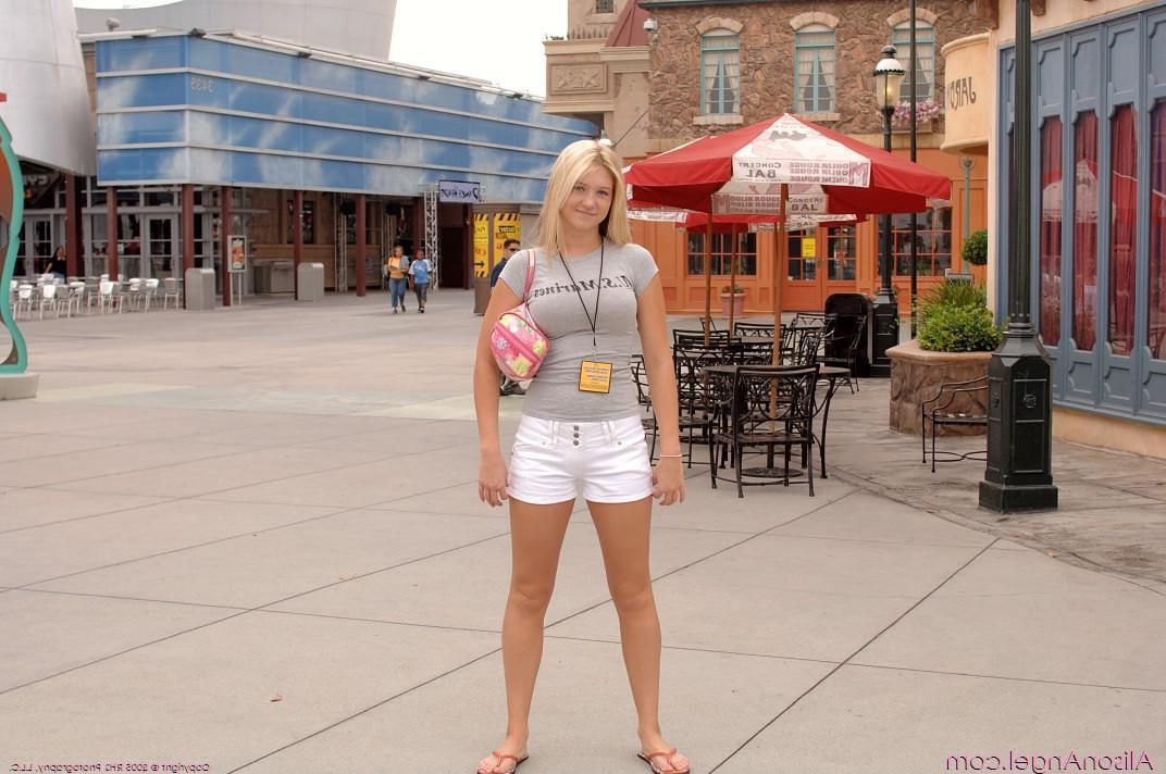 18P Pics of Alison Angel exposing herself in public