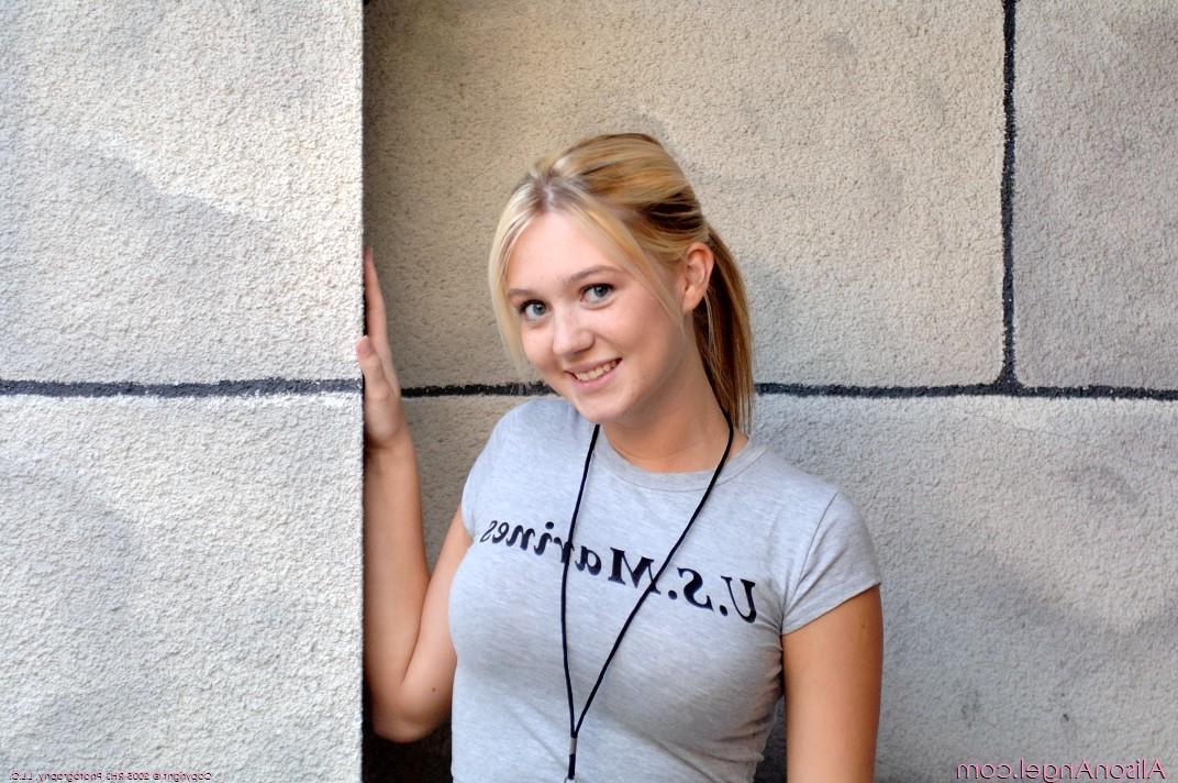 18P Pics of Alison Angel exposing herself in public